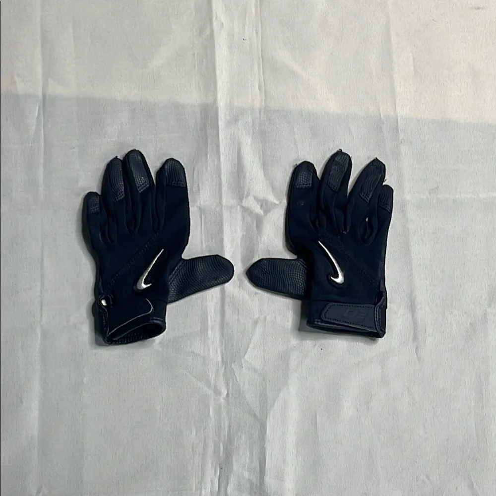 NIKE Black kids Sports Baseball Gloves - Picture 1 of 9